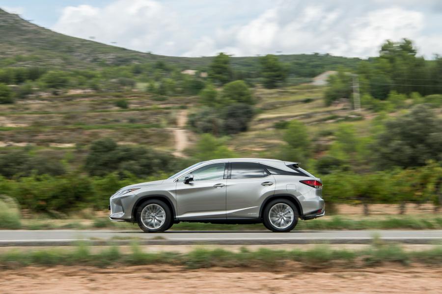  Lexus RX450h 2019 года  (WW) (фото 4 из 97)